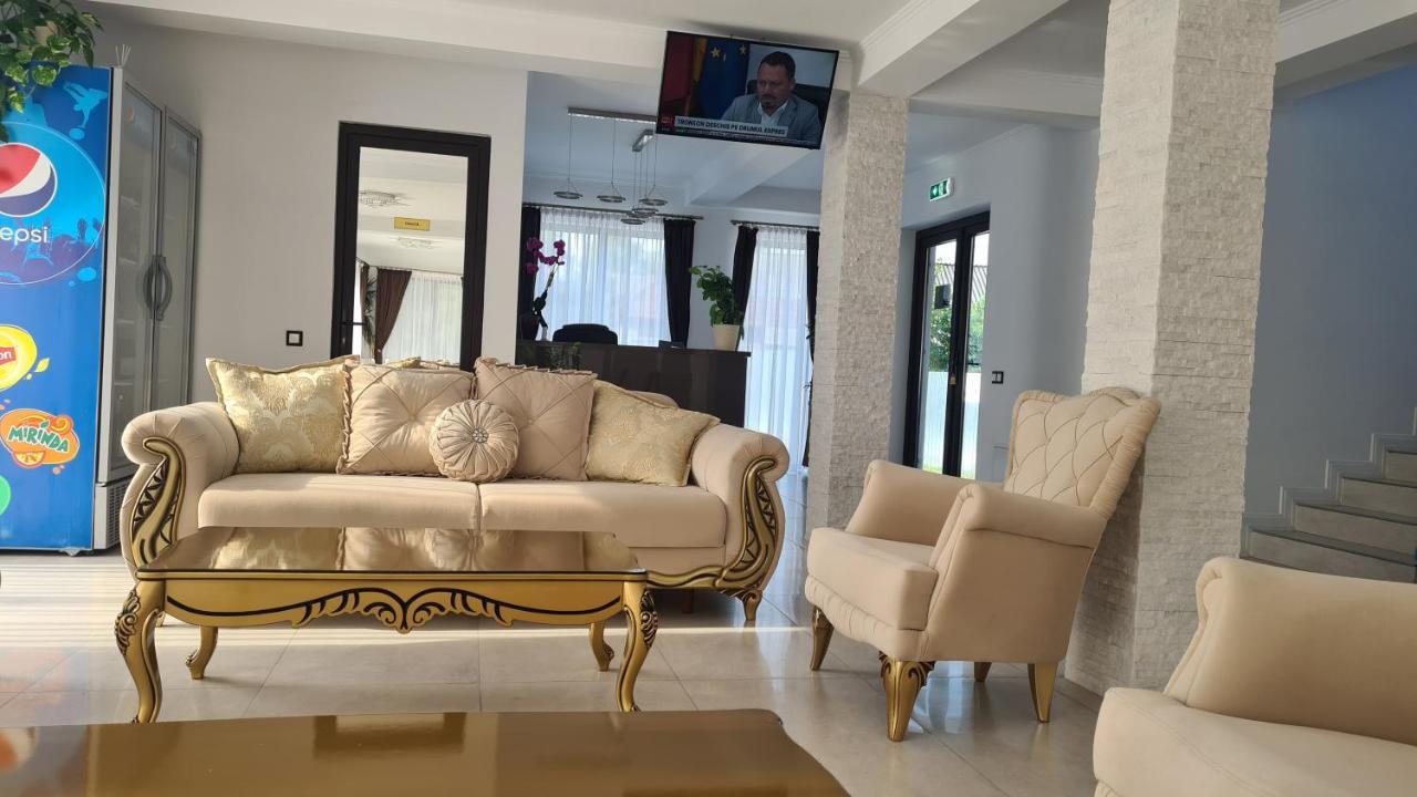 Pensiunea Gold Wellness&Spa Chiscau Екстер'єр фото